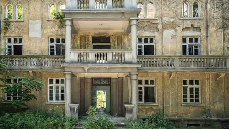 Abandoned Bulgaria: The former summer villa of Pencho Semov, Bulgaria’s “Rockefeller”