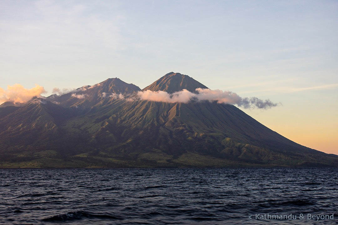 Gunung Api Sangeang Island nr Sumbawa Indonesia 102