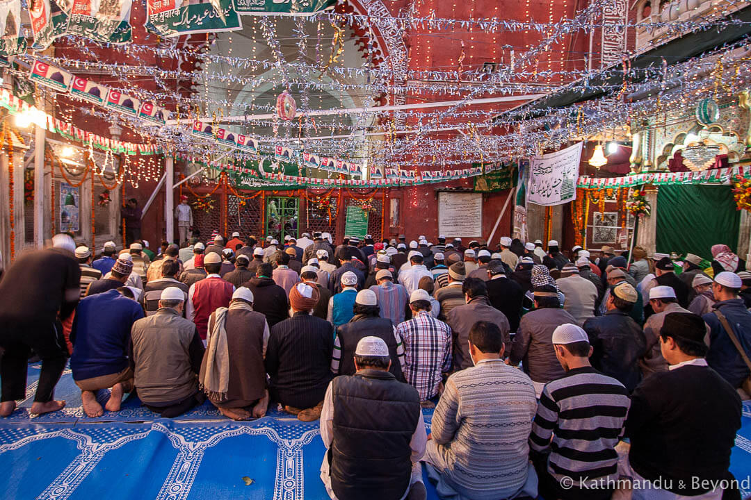 Hazrat Nizam-ud-din Dargah New Delhi India (2)-2