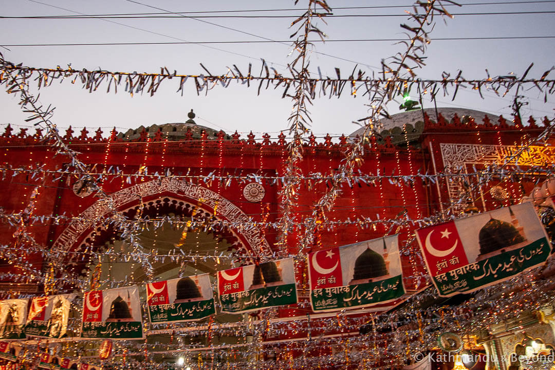 Hazrat Nizam-ud-din Dargah New Delhi India (3)-2