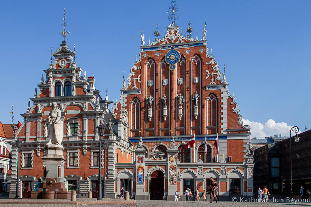 The House of Blackheads Ratslaukums Square Riga Latvia (2)-2 (1)