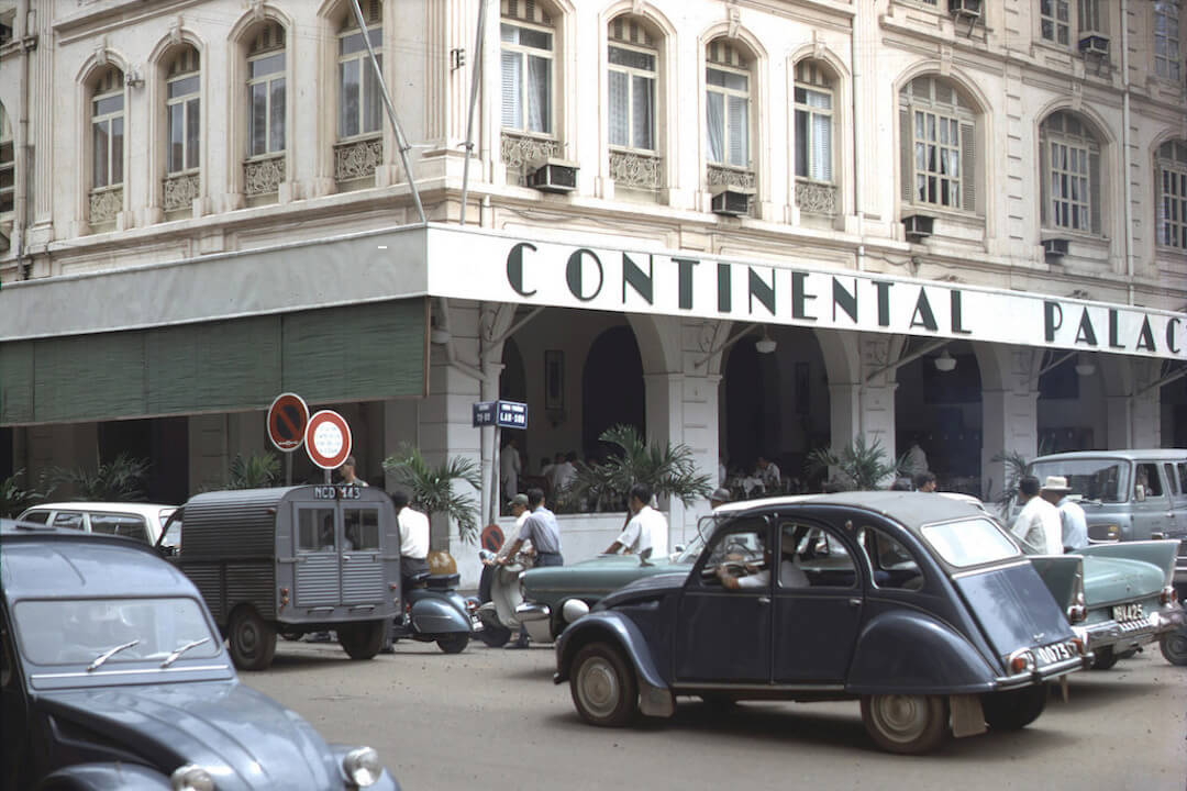 imageslike.com-large-1600-noir-sigon-1967-the-continental-hotel-one-of-saigon-s-nicest-by-ken