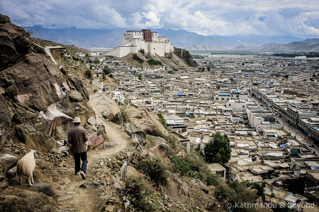 Shigatse Dzong Shigatse Tibet 1