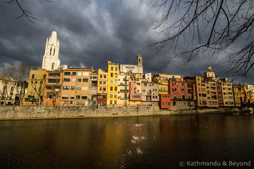 Cases de l'Onyar Barri Vell (old quarter) Girona Spain-33