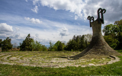 Monument to the Revolution