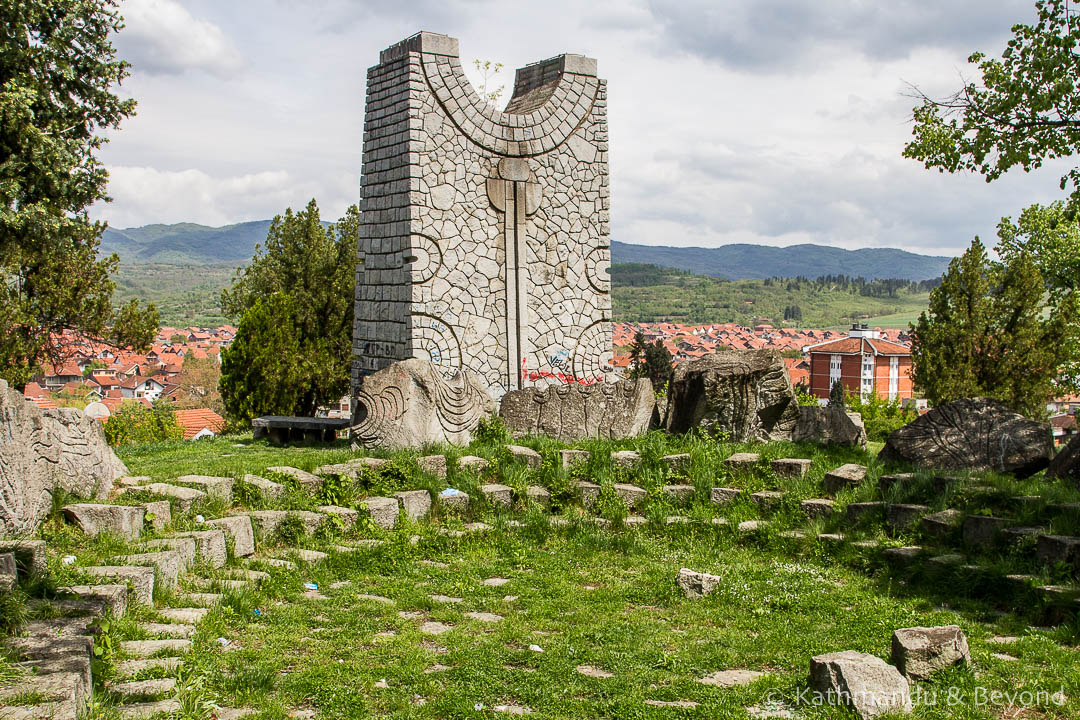 Monument to the Start of the Revolutionary Struggle (Old Cemetery) Vlasotince Serbia-8