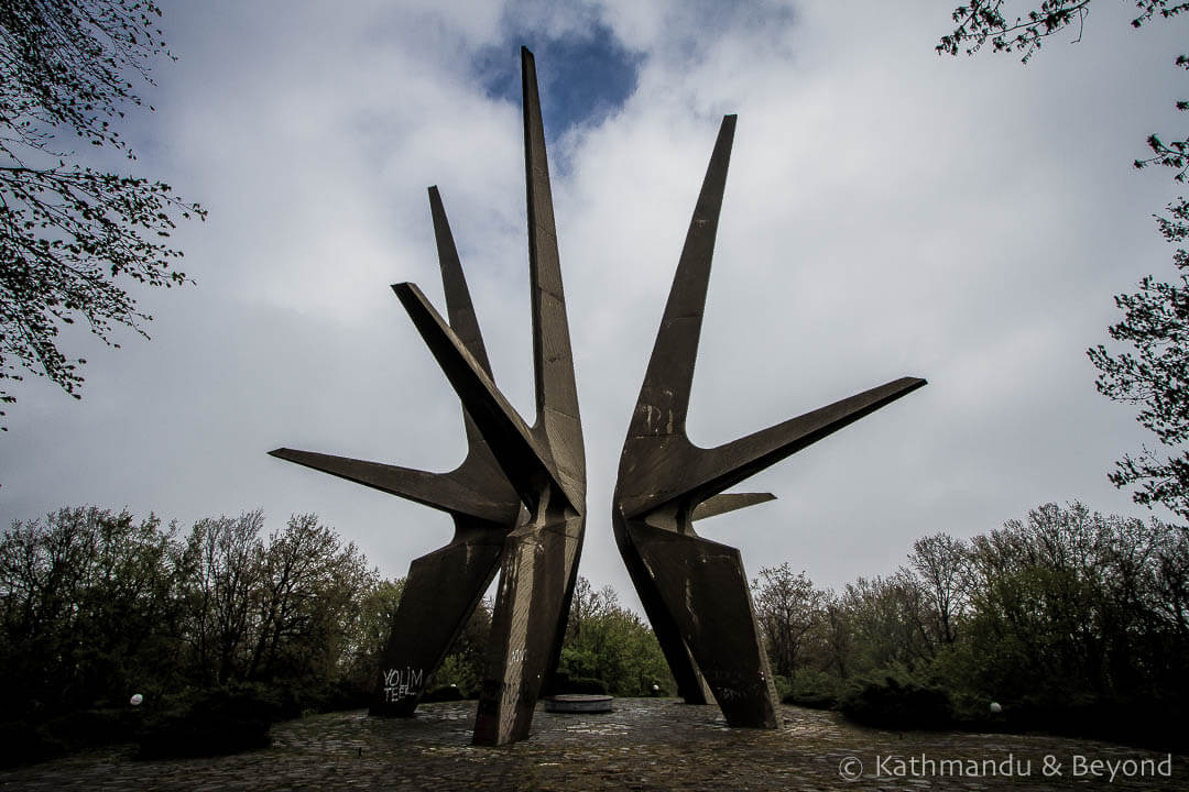 Monument to the Fallen Soldiers of the Kosmaj Partisan Detachment on Kosmaj Mountain, Serbia | Spomenik | Socialist memorial | former Yugoslavia