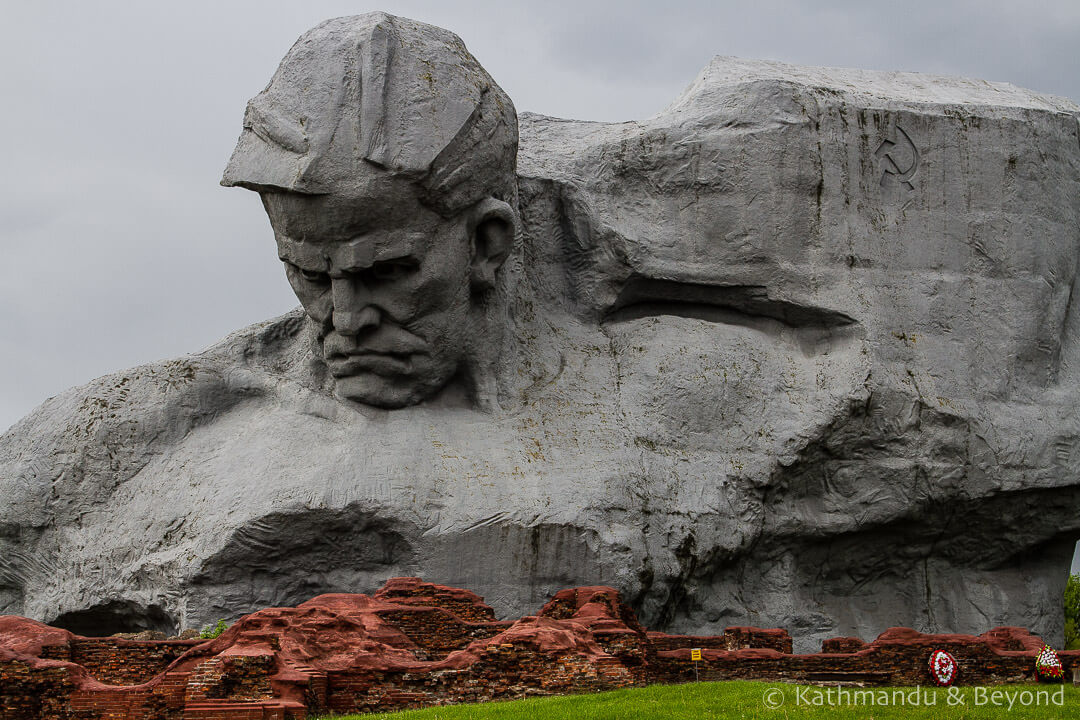 Statue of Valour Brest Fortress Brest Belarus-6.jpg