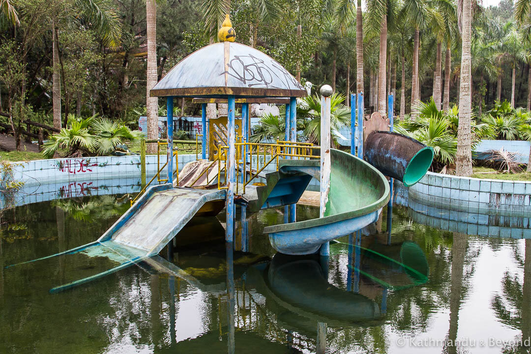 Ho Thuy Tien Water Park Hue Vietnam-34