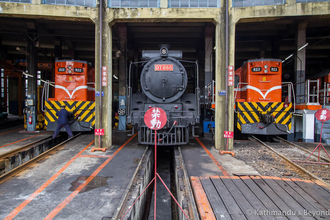 Train Garage Changhua Taiwan-3