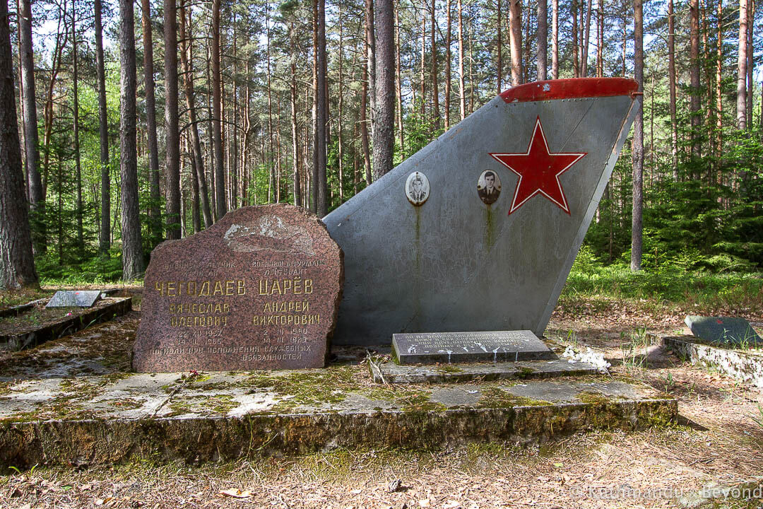 Amari Pilots Cemetery Amari Estonia-3