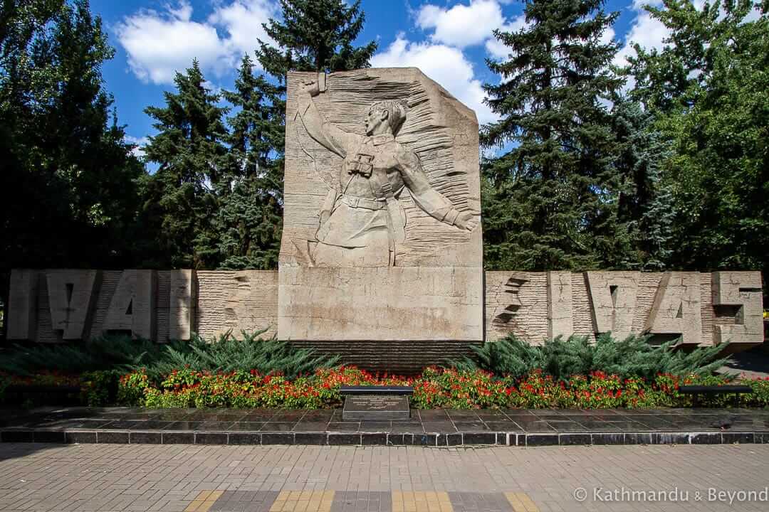 Avenue of Glory Zaporizhia Ukraine-1