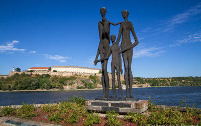 Zrtvama Racije Vojvodina monument