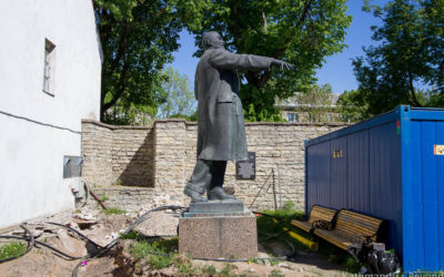 Monument to Vladimir Lenin