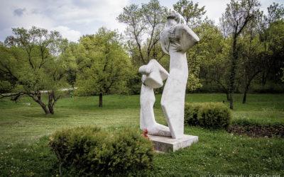 Monument of Pain and Defiance, Šumarice Memorial Park