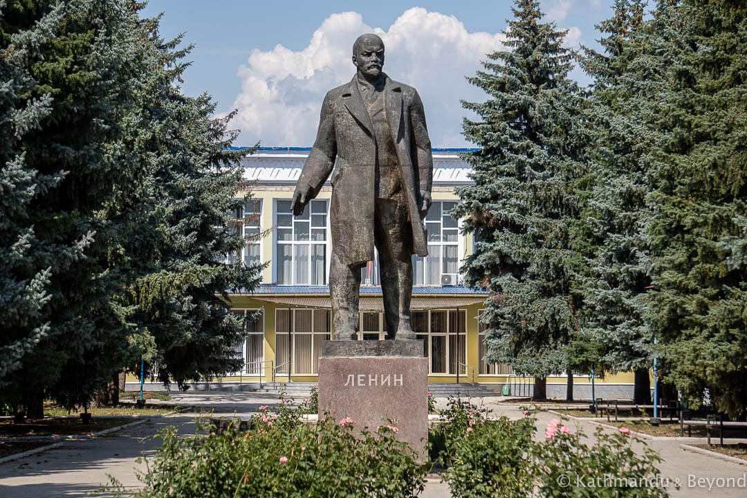 Monument to Vladimir Lenin Anenii Noi Moldova-3