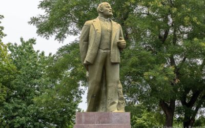 Monument to Vladimir Lenin