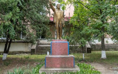 Monument to Vladimir Lenin