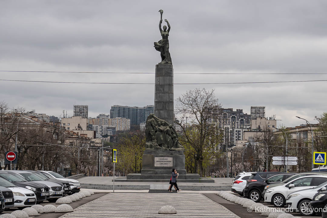 Monument to the Heroes of the Leninist Komsomol Chisinau Moldova APR25