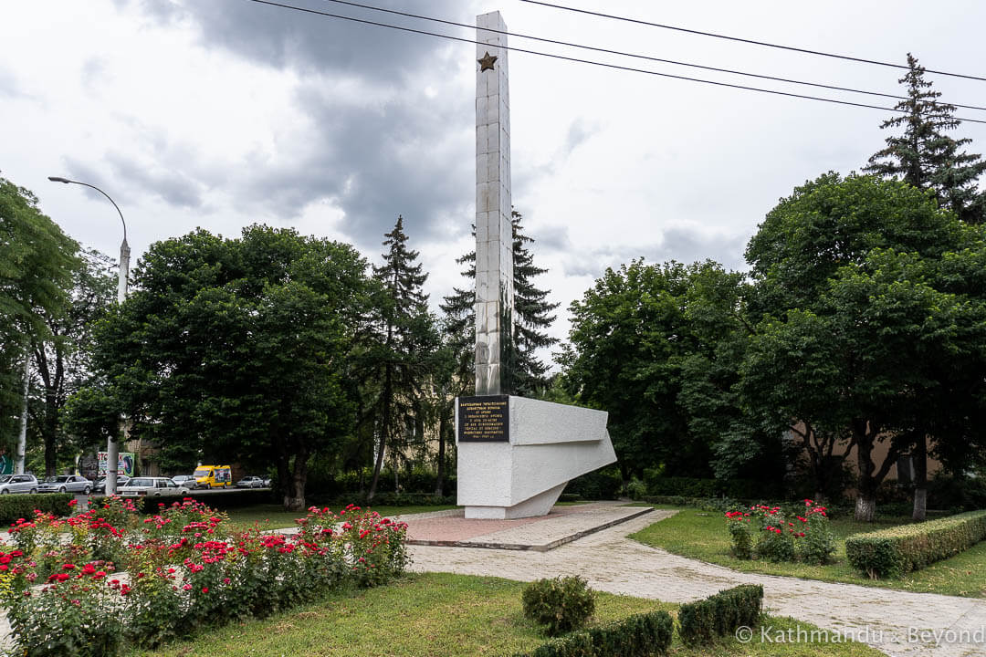 Monument to the Liberators of the City Tiraspol Transnistria-2