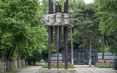 Monument to the Railway Workers, part of the Memorial to the Revolutionary, Military and Labour Glory of Railway Workers