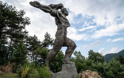 Communist monuments in Bulgaria – Striking communist-era monuments and memorials