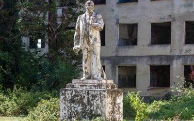 Monument to Vladimir Lenin