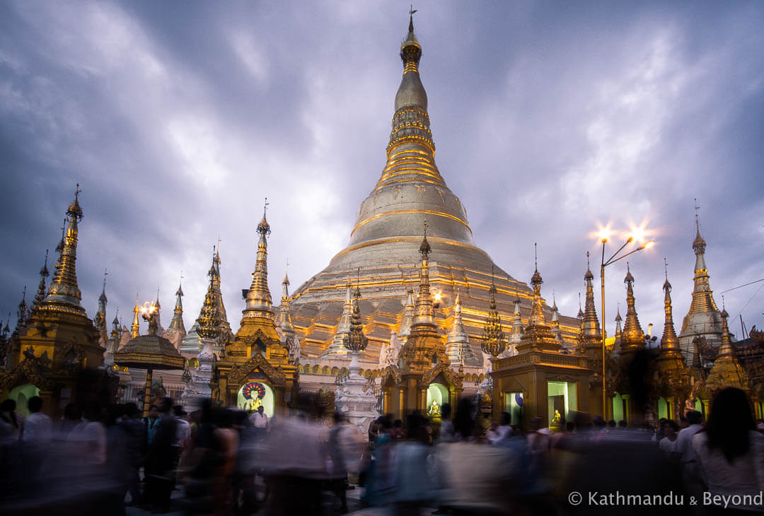 Shwedagon Pagada Yangon Burma (Myanmar) 40-2