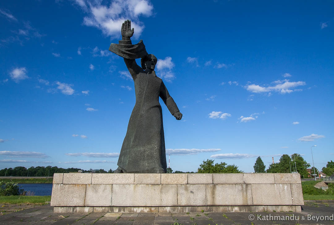 Monument to the Latvian Red Riflemen in Daugavpils, Latvia | War memorial | Soviet monument | former USSR