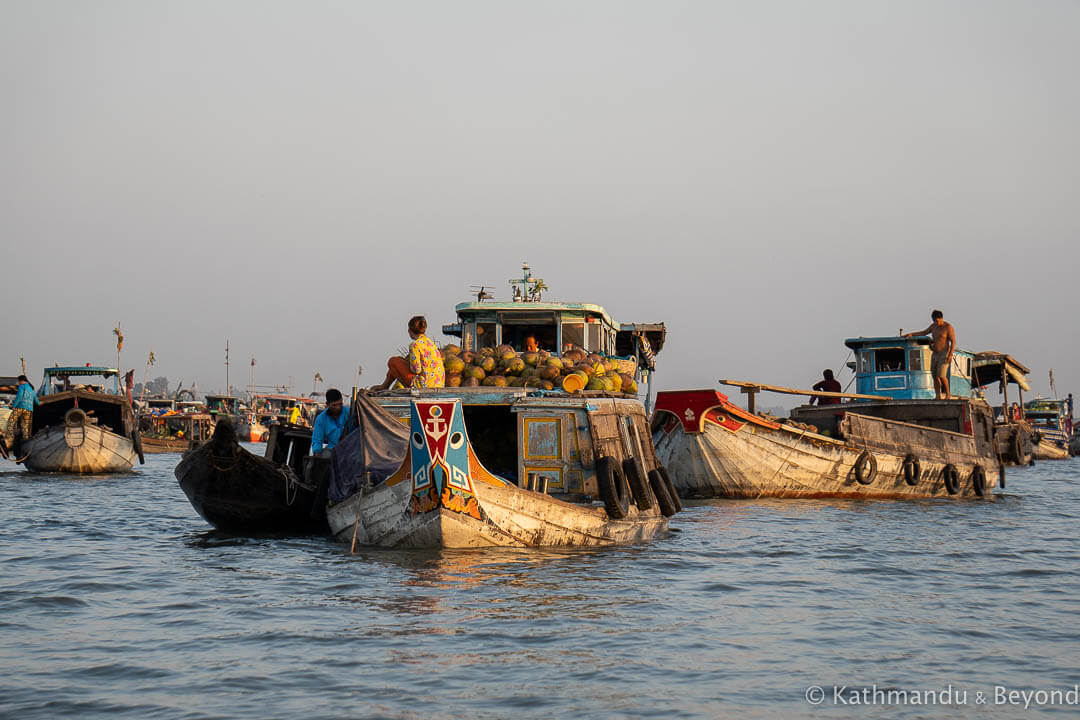 Long Xuyen floating market Long Xuyen Vietnam-18