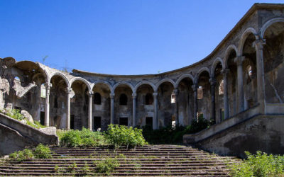 Abandoned Georgia: Former Pioneer Palace in Chiatura