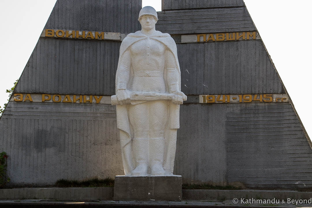 Monument to the Fallen in the Great Patriotic War in Gagra, Abkhazia | War memorial | Soviet monument | former USSR